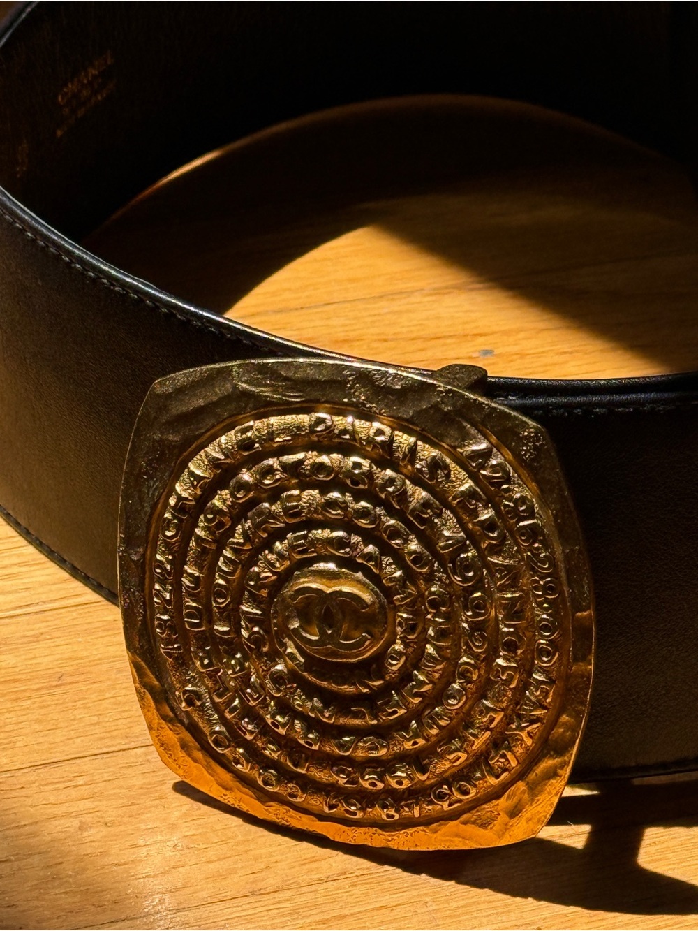 CHANEL 93P RUNWAY GOLD MEDALLION LEATHER BELT SZ 75 (w/ COA)